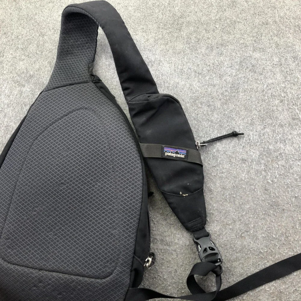 Patagonia Atom 8L Black 18